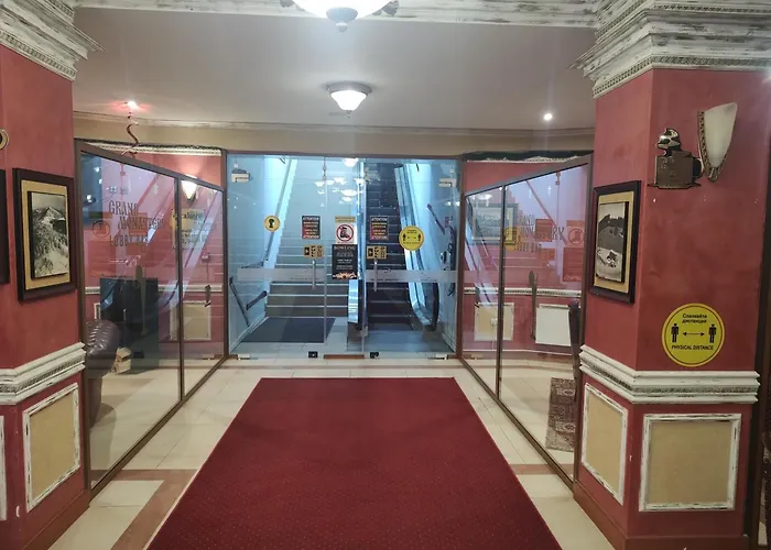 アパート Arendo - In Grand Monastery パンポロボ